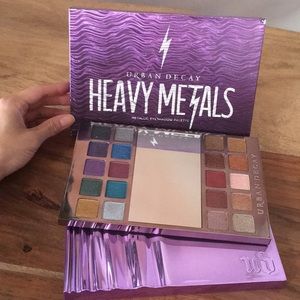 Urban Decay Heavy Metals Palette 🎨